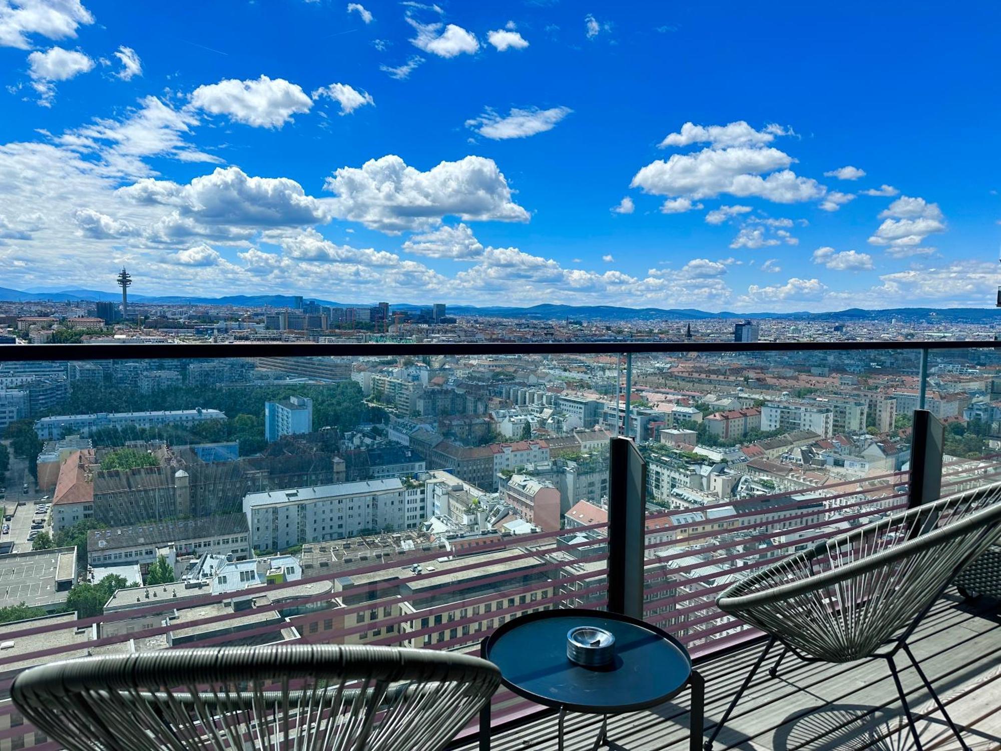 Luxury Penthouse I Rooftop Pool I Self Check-In Vienna Exterior photo